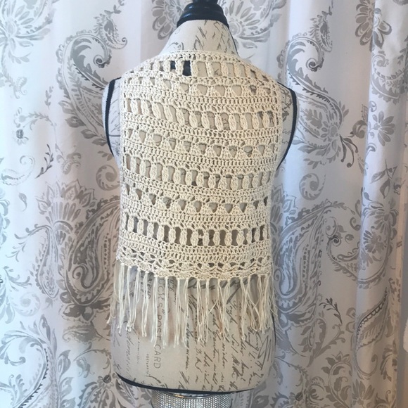 Crochet Tassle Vest - Picture 3 of 7